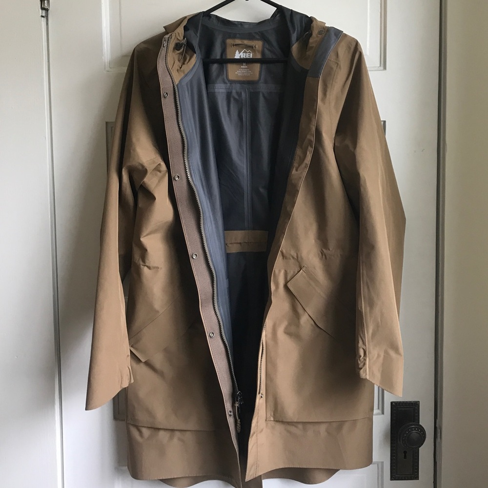 Rei pike at raincoat NWT